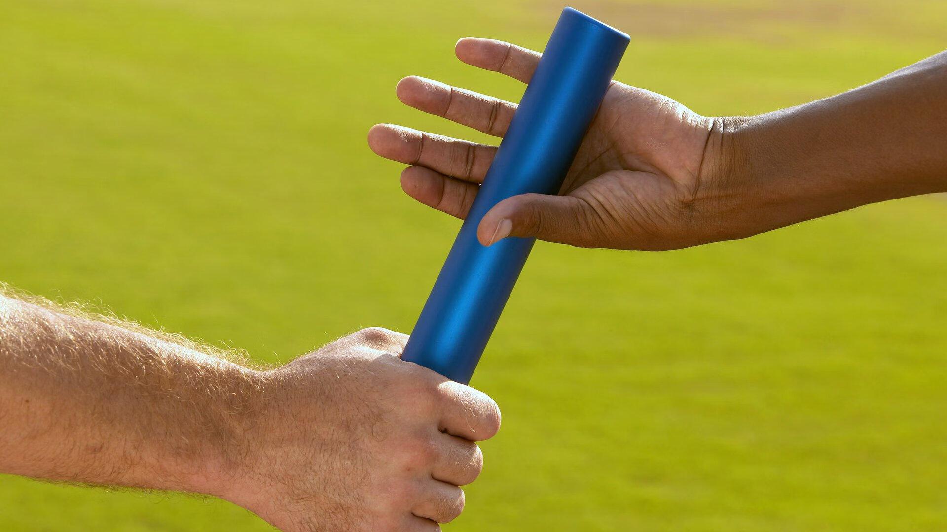 哈维-阿隆索盛赞球队高效表现,稳定性是冲击冠军的关键基石